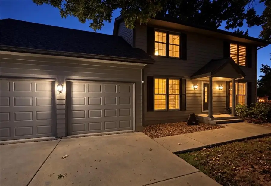 1501 SE Long Place, Lees Summit, MO 64063 - #2