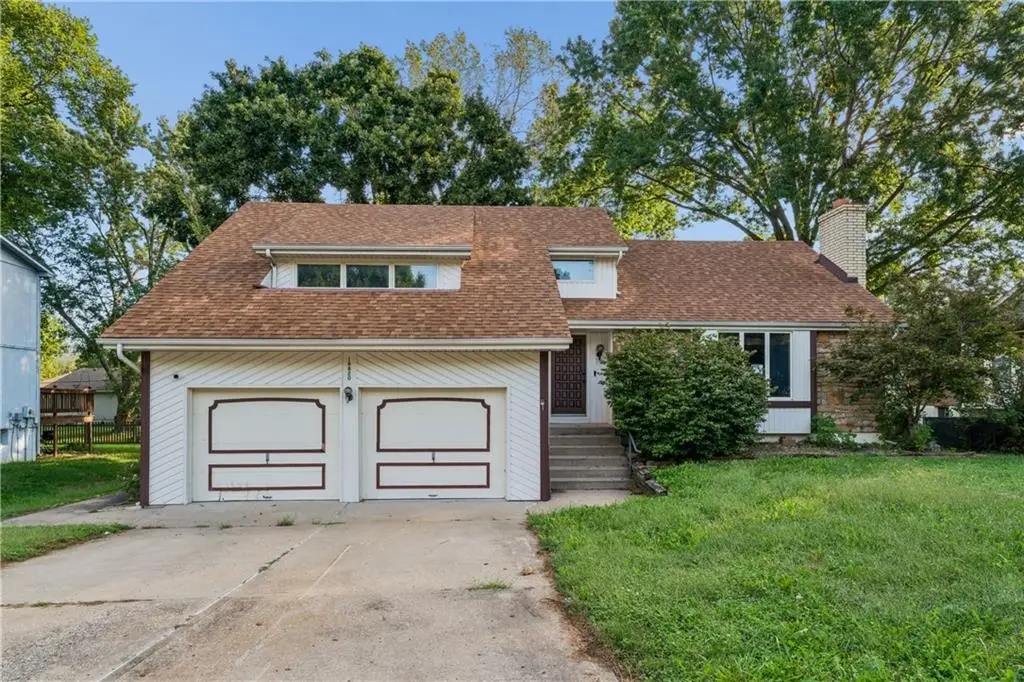 18820 E Hanthorne Drive, Independence, MO 64057 - #1