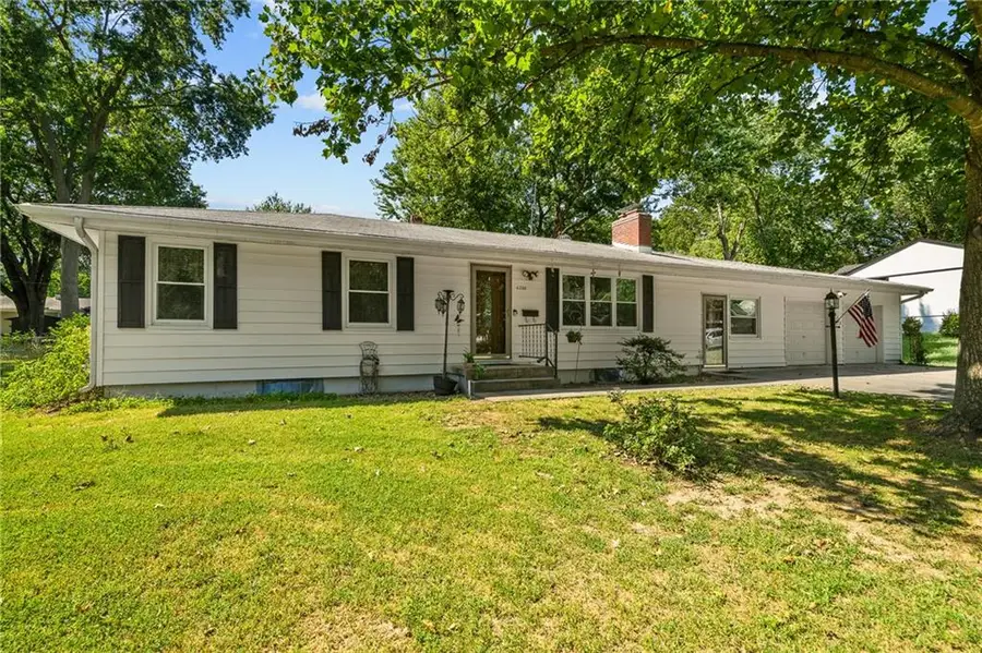 6200 Hedges Avenue, Raytown, MO 64133 - #3