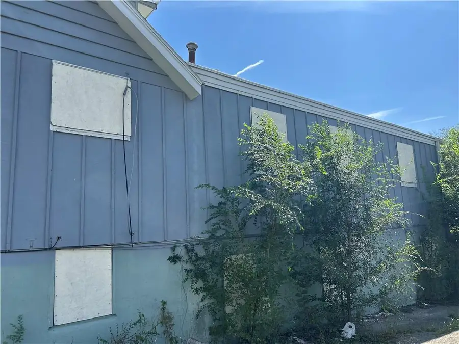 6111 Leavenworth Road, Kansas City, KS 66104 - #2