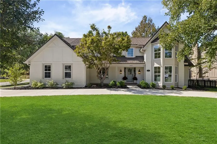 10426 Alhambra Street, Overland Park, KS 66207 - #2