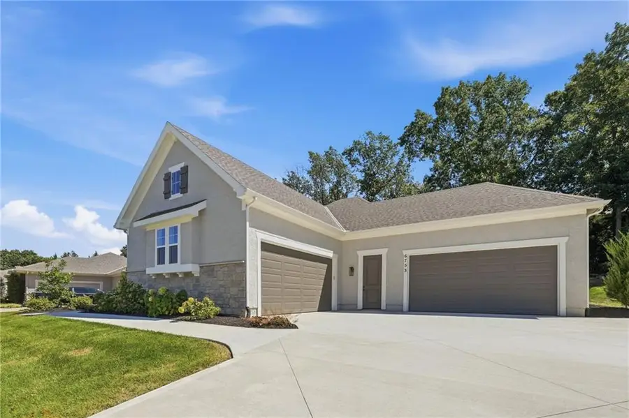 6753 Longview Road, Shawnee, KS 66218 - #3