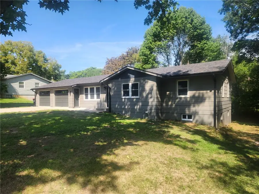 709 Broad Street, Warrensburg, MO 64093 - #2