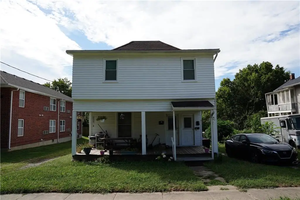 414 Broad Street, Warrensburg, MO 64093 - #1