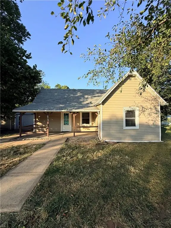 324 Main Street, Nortonville, KS 66060 - #1