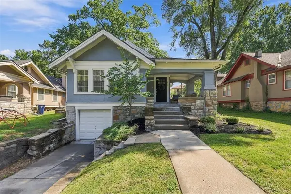 5615 Charlotte Street, Kansas City, MO 64110