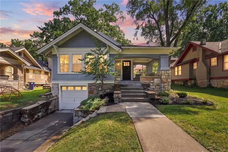 5615 Charlotte Street, Kansas City, MO 64110 - #2