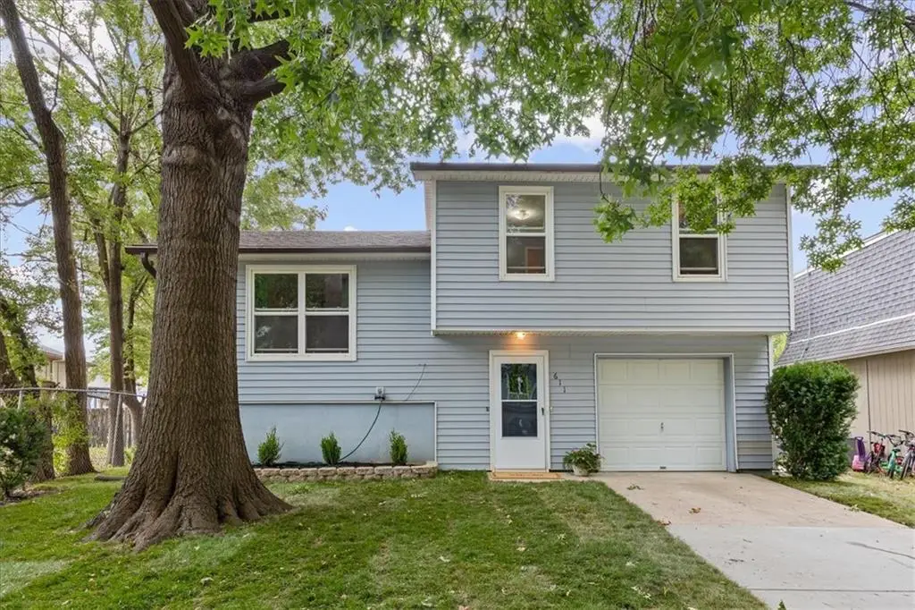 611 E Welston Avenue, Olathe, KS 66061 - #1