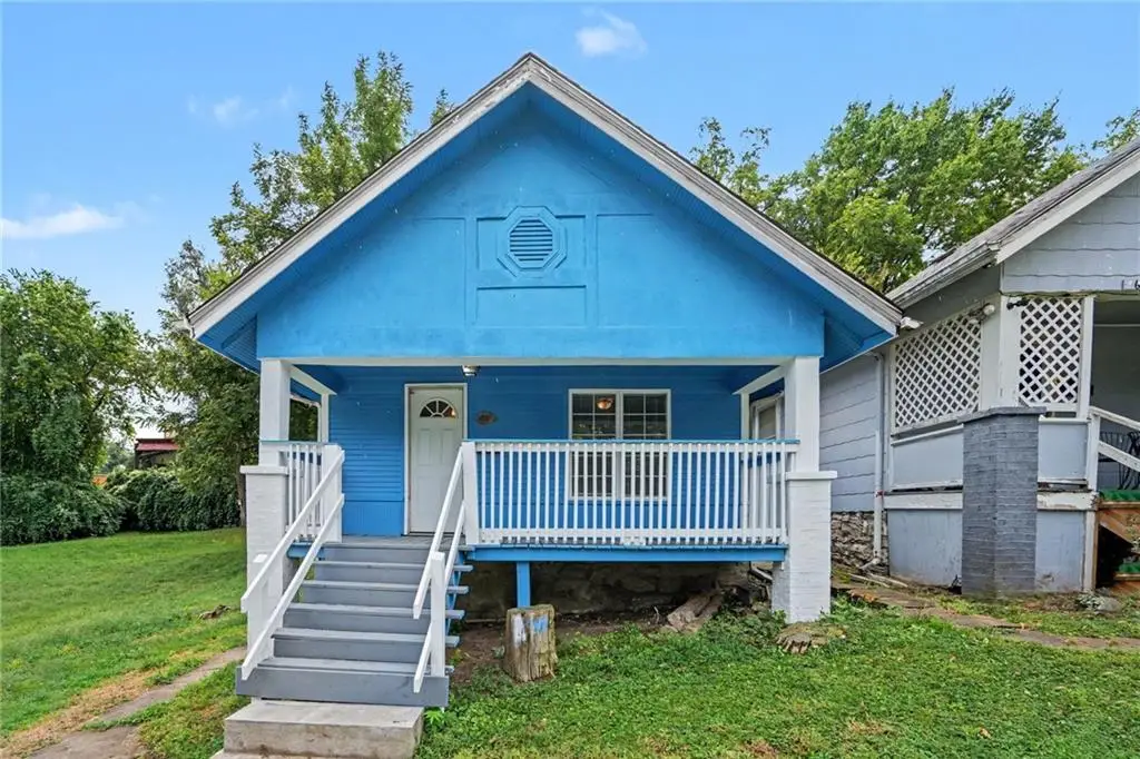6039 E 14th Street, Kansas City, MO 64126 - #1