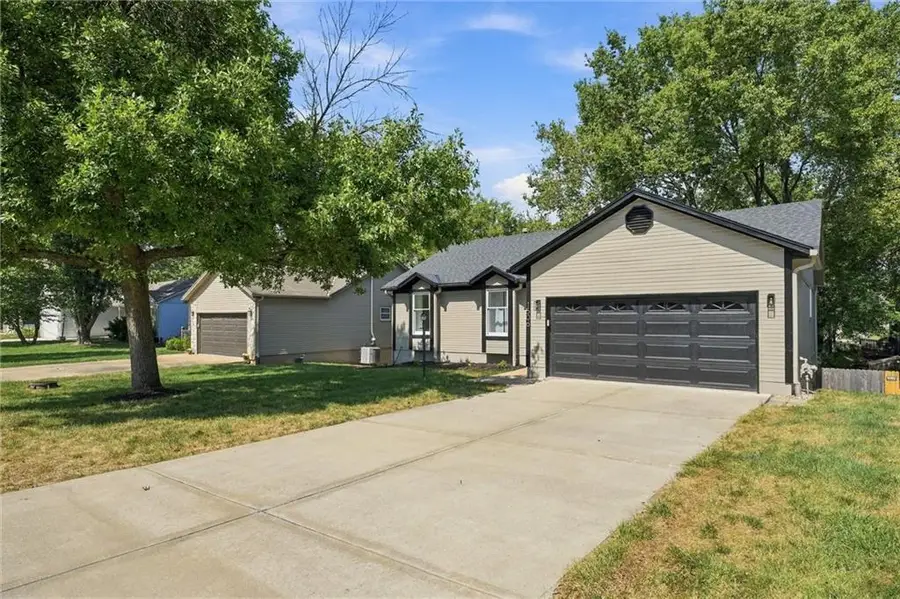 1506 W Prairie Terrace, Olathe, KS 66061 - #2