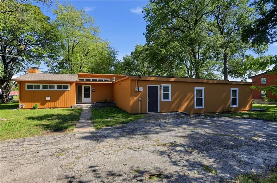7415 W 61st Street, Mission, KS 66202 - #2