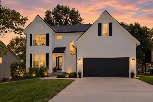 22613 W 49th Terrace, Shawnee, KS 66226