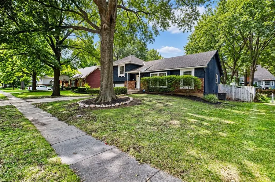9800 Walmer Street, Overland Park, KS 66212 - #3