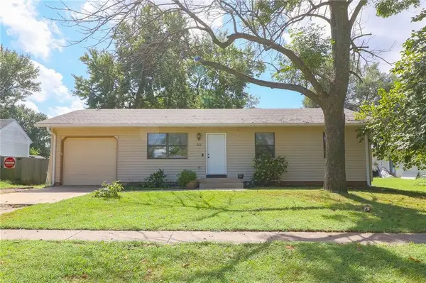 303 E Arctic Street, Kingsville, MO 64061