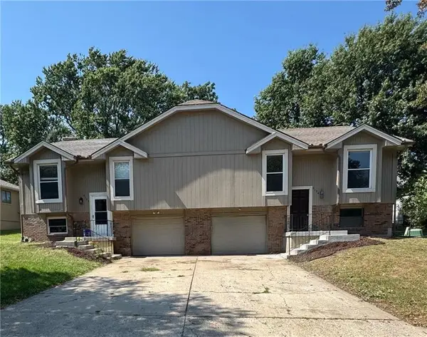 8132-8134 N Stoddard Avenue, Kansas City, MO 64152