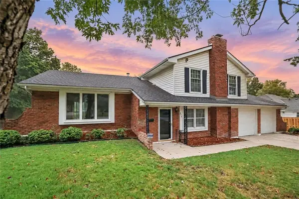 9915 Belleview Avenue, Kansas City, MO 64114