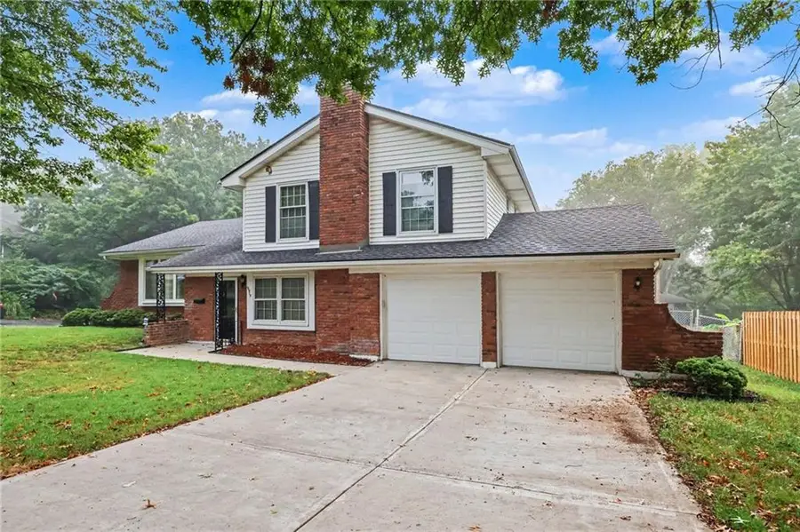 9915 Belleview Avenue, Kansas City, MO 64114 - #3