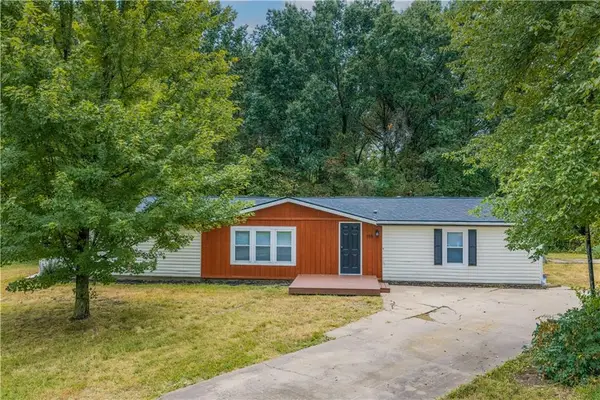 198 SE 51st Road, Warrensburg, MO 64093