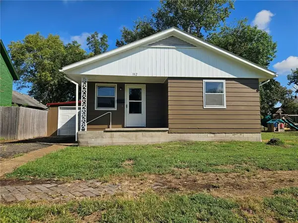 112 W Walnut Street, Girard, KS 66743