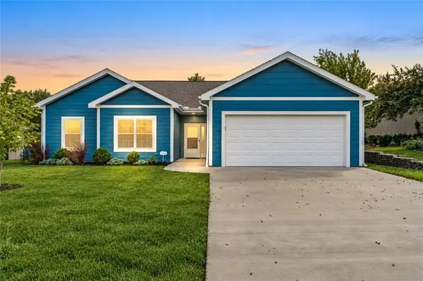 216 Meadowbrook Lane, Wellsville, KS 66092