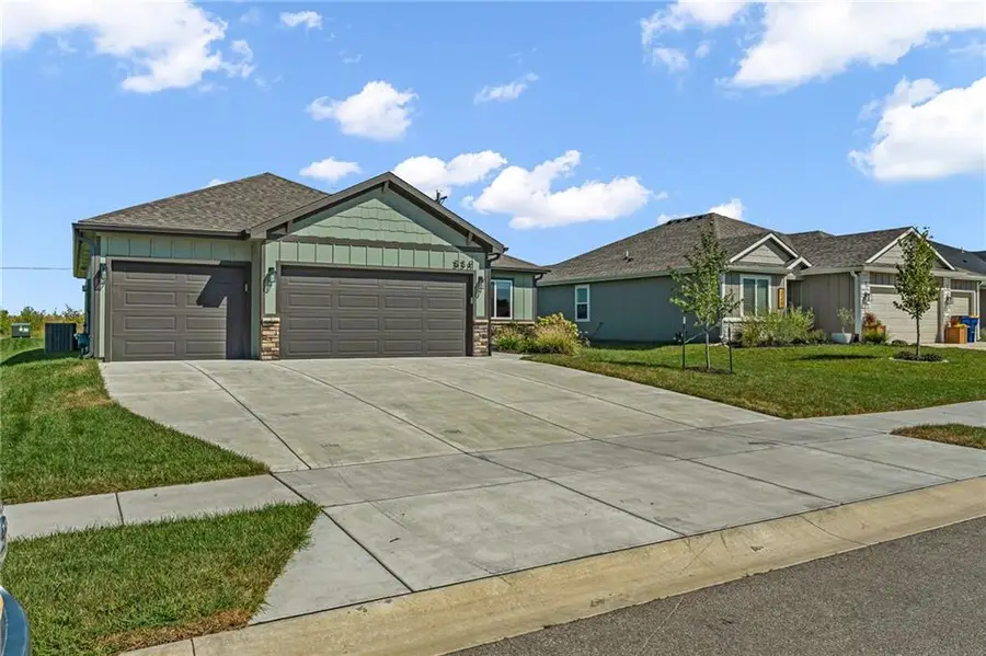 338 W 25th Street, Eudora, KS 66025 - #3