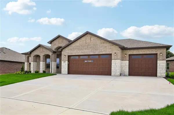 8435 Pickering Street, Lenexa, KS 66227