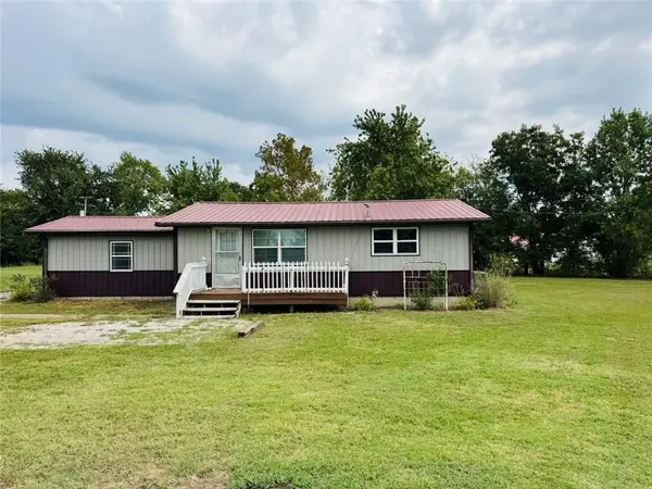 111 S 16th Street, Chetopa, KS 67336