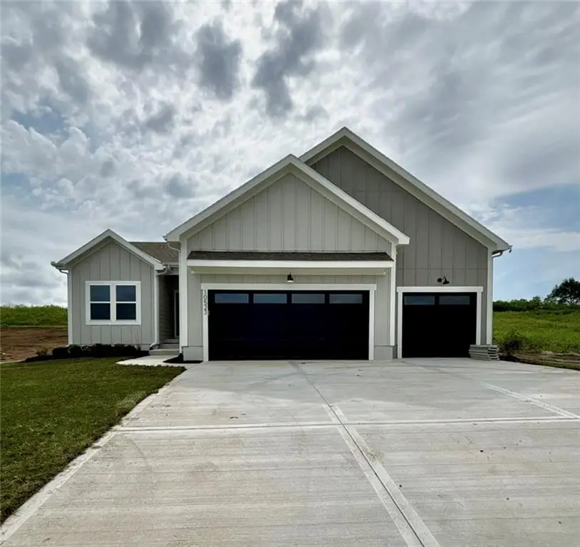 500 SW Amara Drive, Blue Springs, MO 64064 - #1