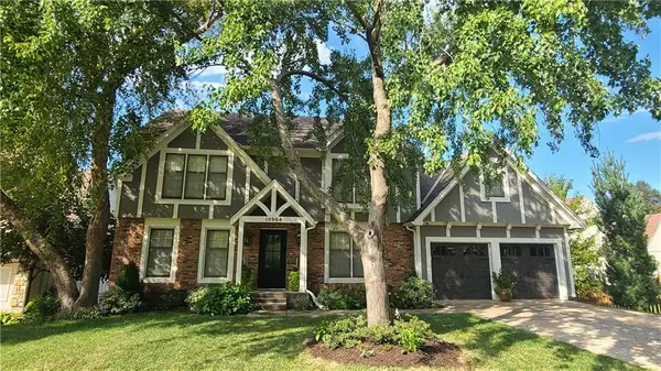 10004 W 123rd Street, Overland Park, KS 66213
