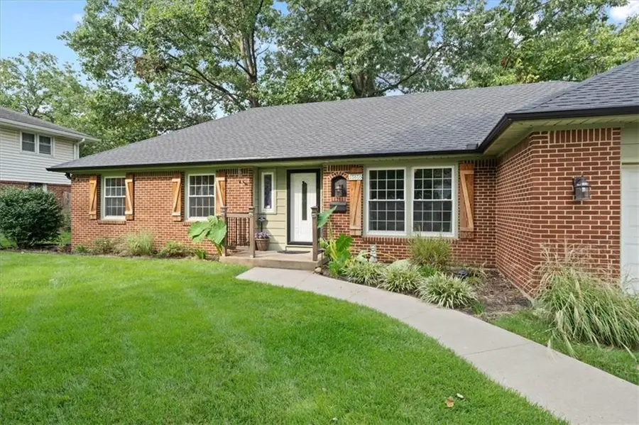 10616 Oak Street, Kansas City, MO 64114 - #3