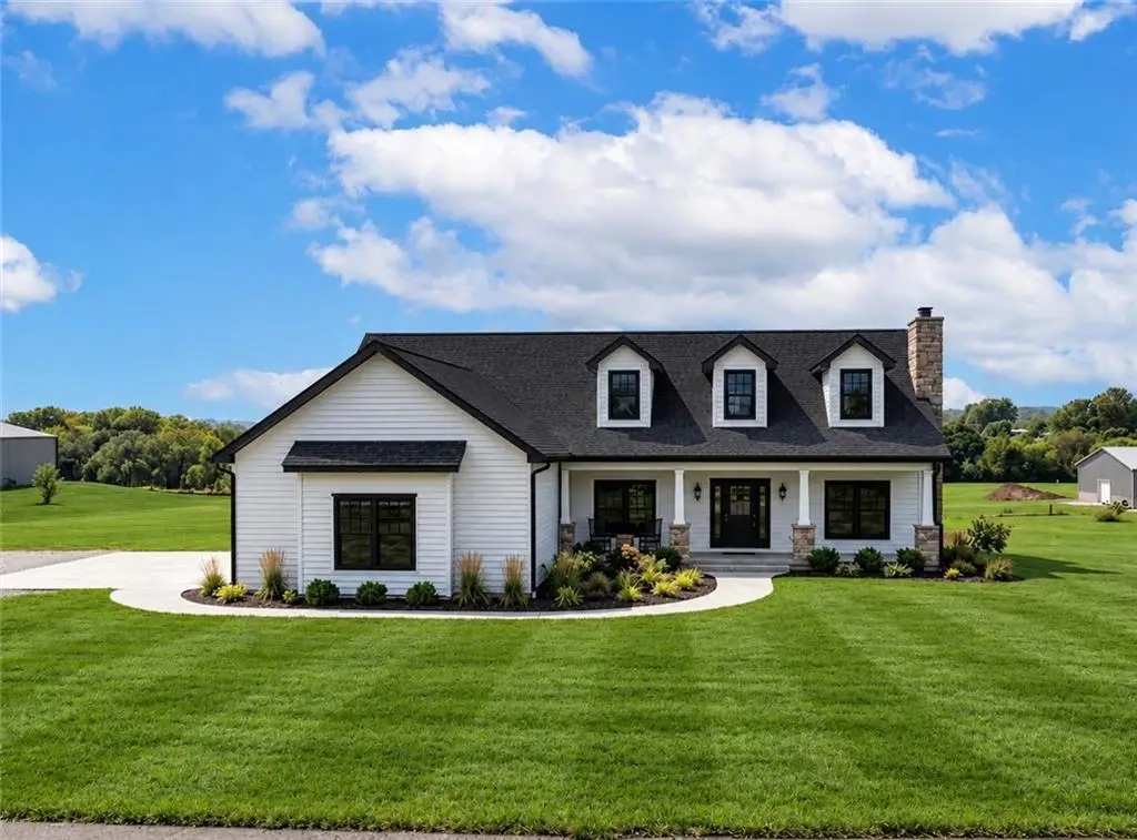 17090 Smith Road, Smithville, MO 64089 - #1