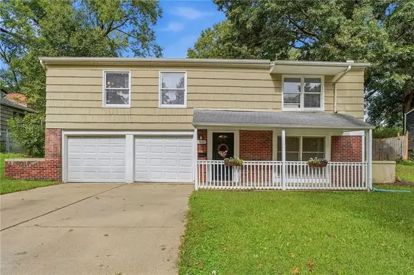 13132 Ashland Avenue, Grandview, MO 64030