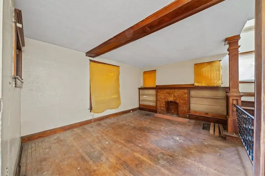 2811 Brooklyn Avenue, Kansas City, MO 64109 - #3