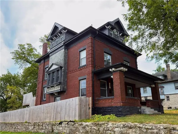 2801 Forest Avenue, Kansas City, MO 64109