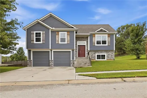 17904 Sunset Drive, Weston, MO 64098