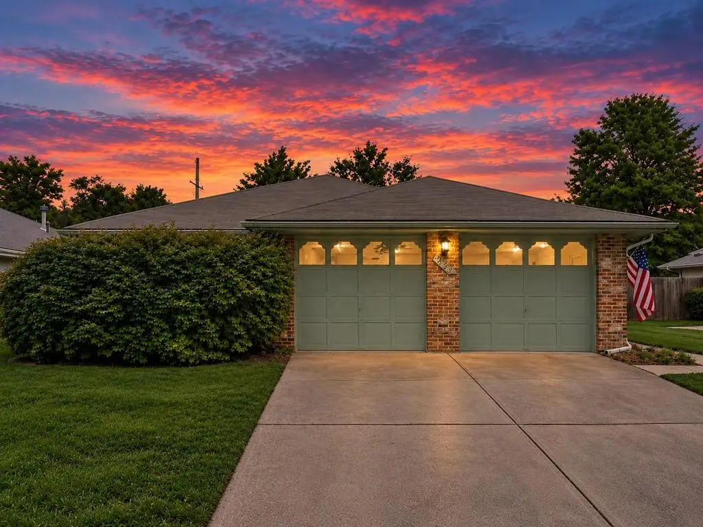 413 Sherwood Drive, Blue Springs, MO 64014 - #1