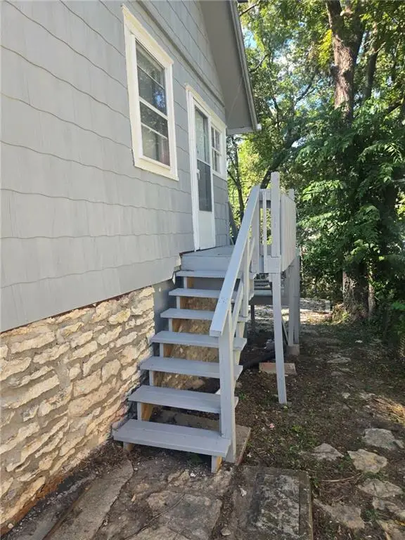 3410 E 45th Terrace, Kansas City, MO 64130 - #3