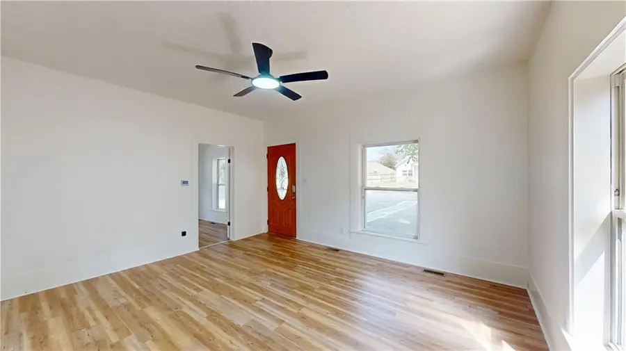609 W Lee Street, Nevada, MO 64772 - #2