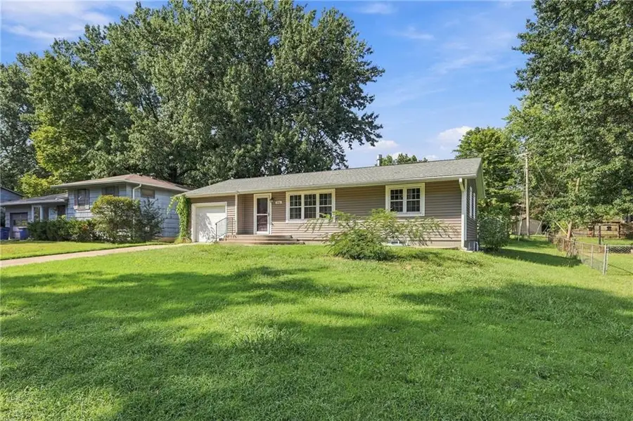 101 Avondale Street, Liberty, MO 64068 - #3
