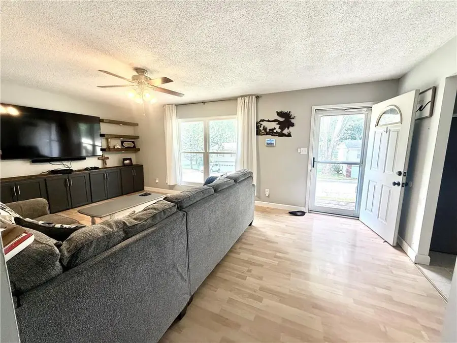 424 Lisa Lane, Maryville, MO 64468 - #2