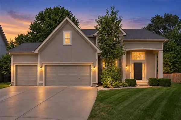 13701 Gillette Street, Overland Park, KS 66221