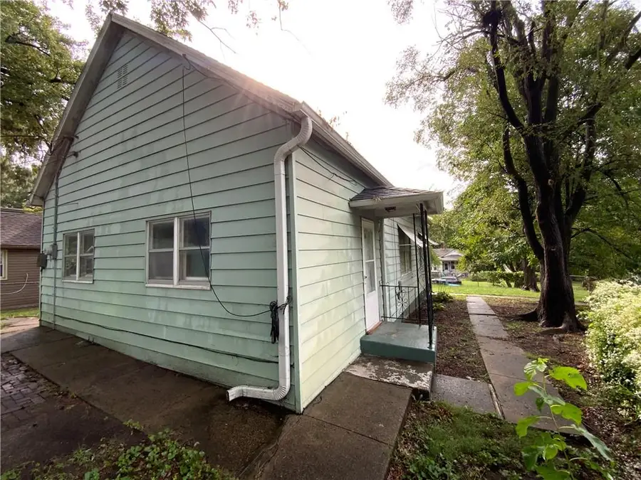 506 Vine Street, Leavenworth, KS 66048 - #3