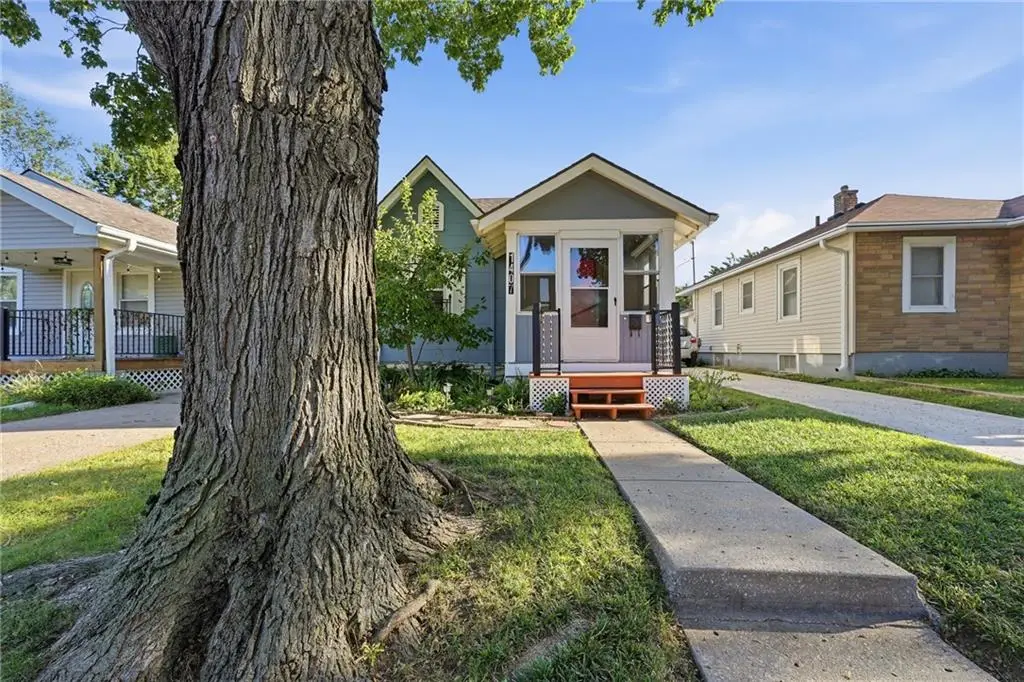 1407 E 24th Avenue, North Kansas City, MO 64116 - #1