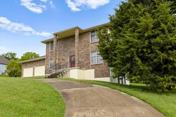7200 E 69th Street, Kansas City, MO 64133