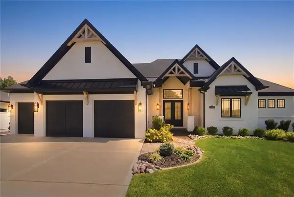8681 NE Shoal Creek Valley Drive, Kansas City, MO 64157