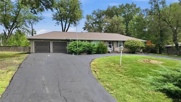 7417 NW Woody Creek Lane, Platte Woods, MO 64151