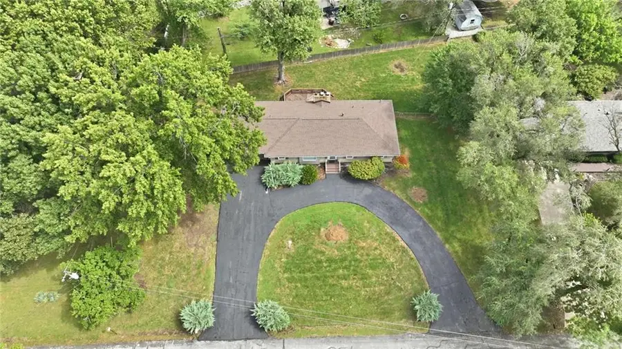 7417 NW Woody Creek Lane, Platte Woods, MO 64151 - #2
