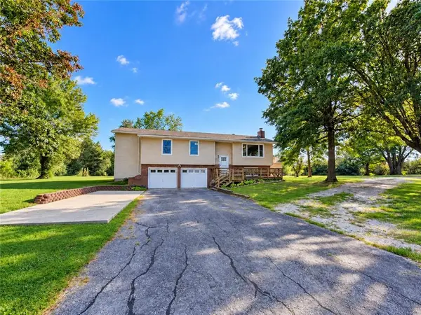 1904 Riata Road, Warrensburg, MO 64093