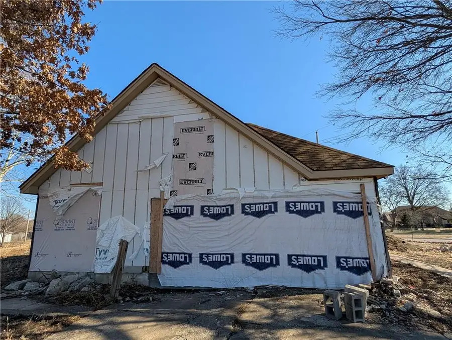 15875 Switzer Road, Overland Park, KS 66221 - #3