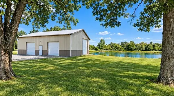 31480 Metcalf Road, Louisburg, KS 66053